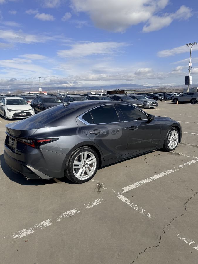 Lexus IS 300 2021 — миниатюра 4