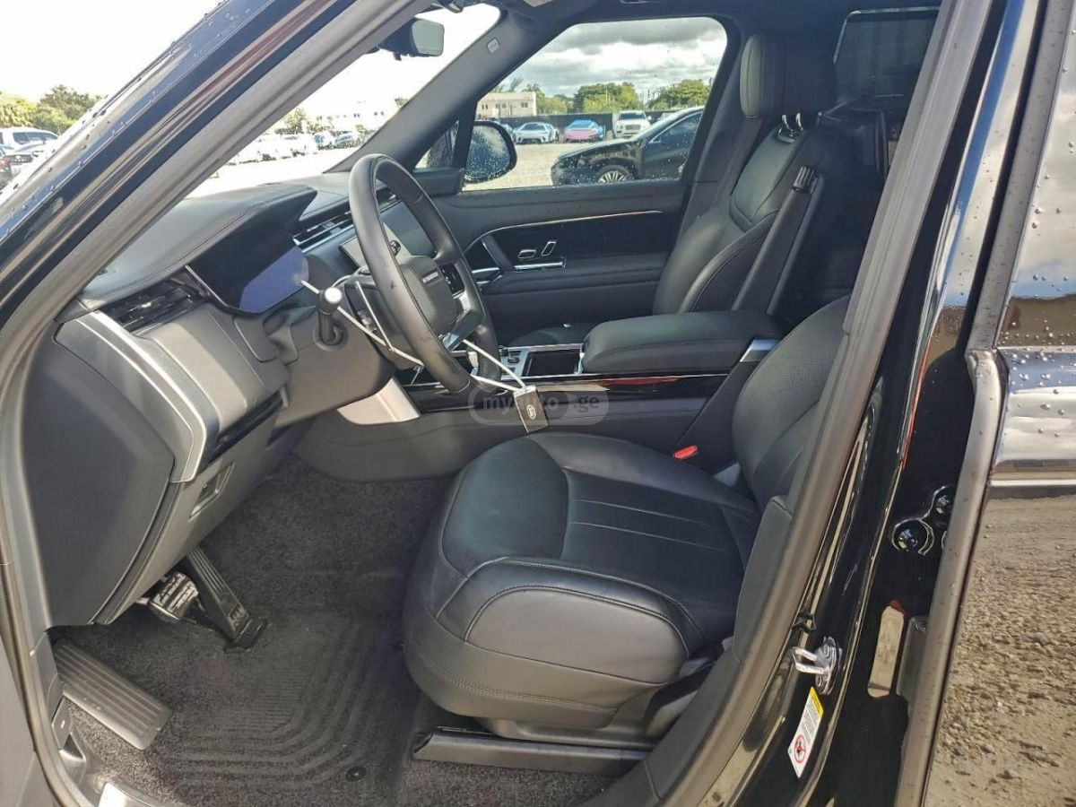 Land Rover Autobiography 4dr All Wheel Dr — миниатюра 8