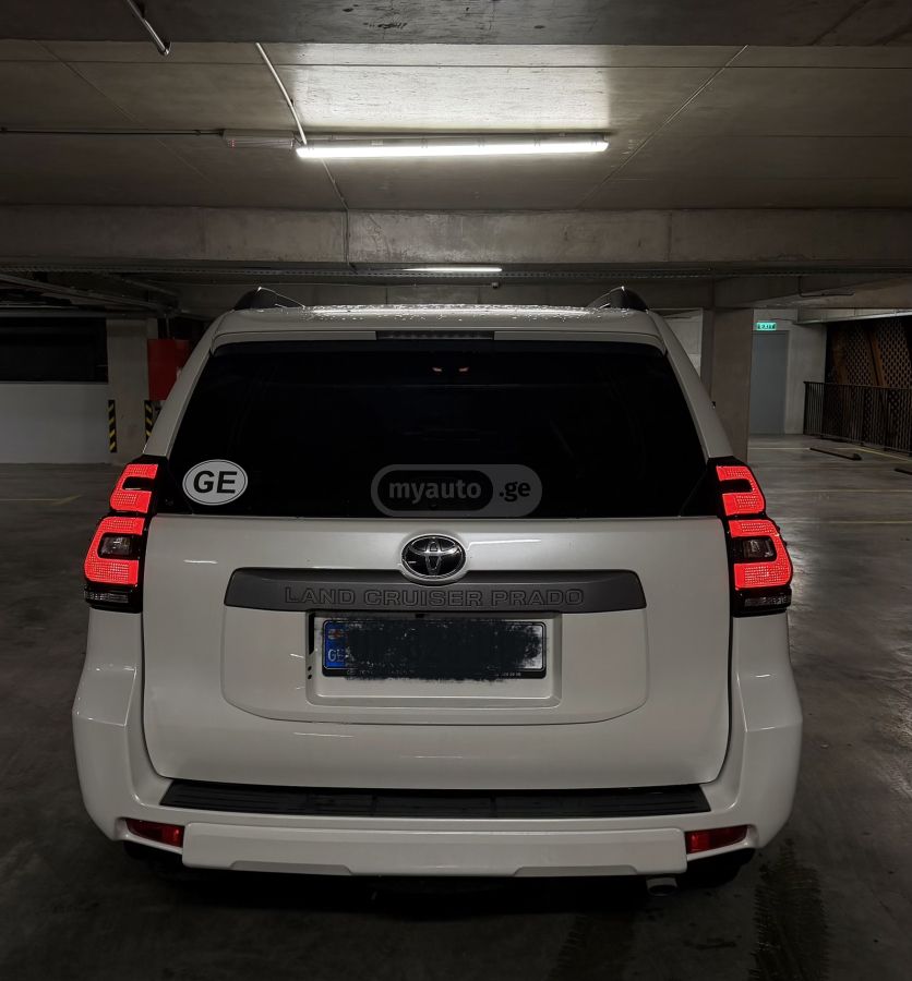 Toyota Land Cruiser Prado - фото 3