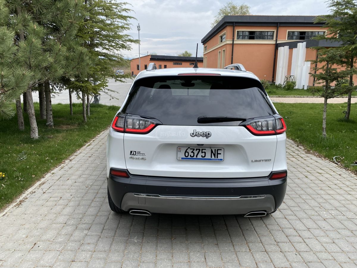Jeep Cherokee - фото 4