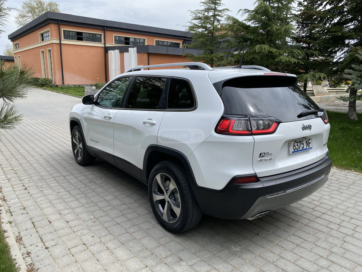 Jeep Cherokee - фото 5