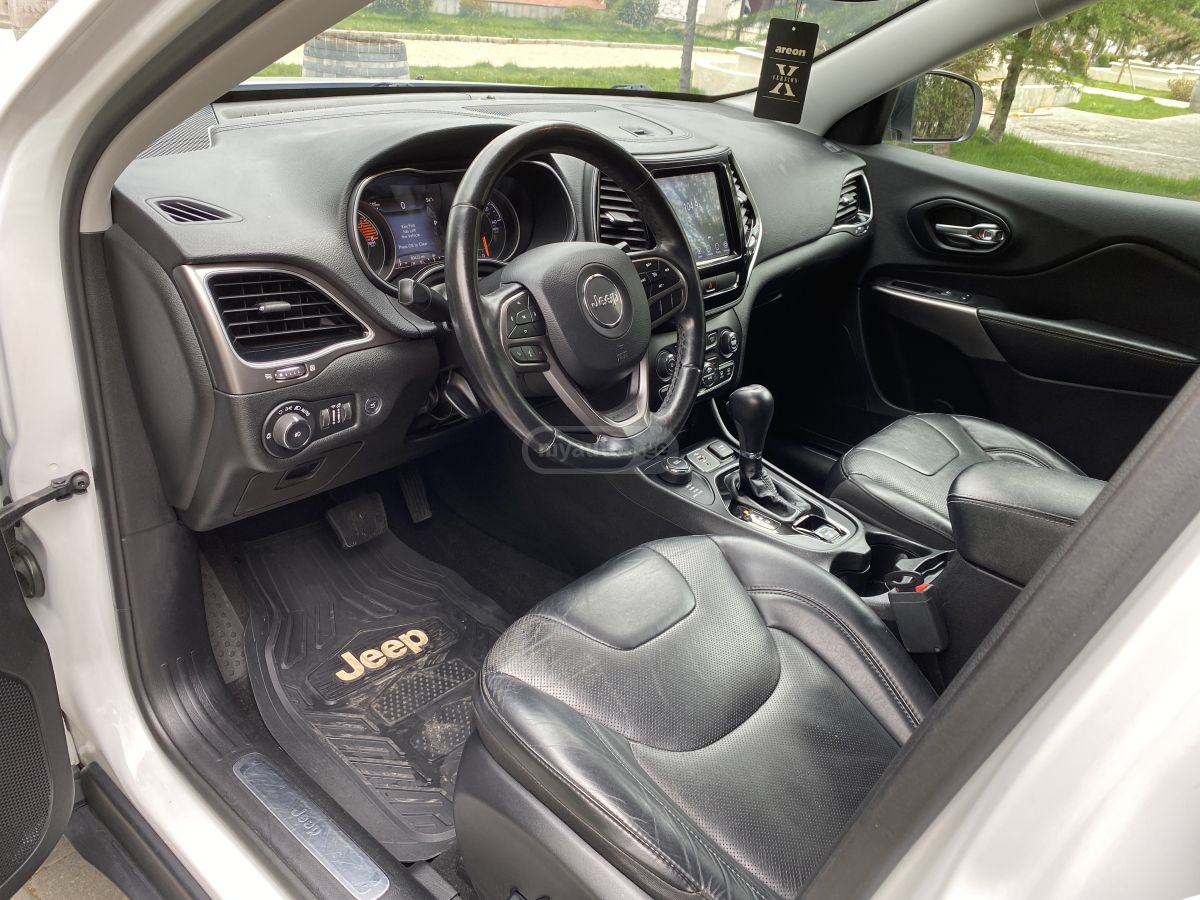 Jeep Cherokee - фото 9