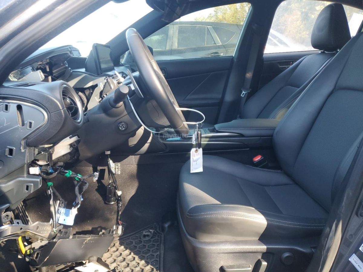 Lexus IS 300 2021 — миниатюра 7