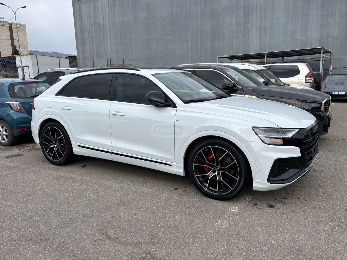 Audi Q8 - фото 2