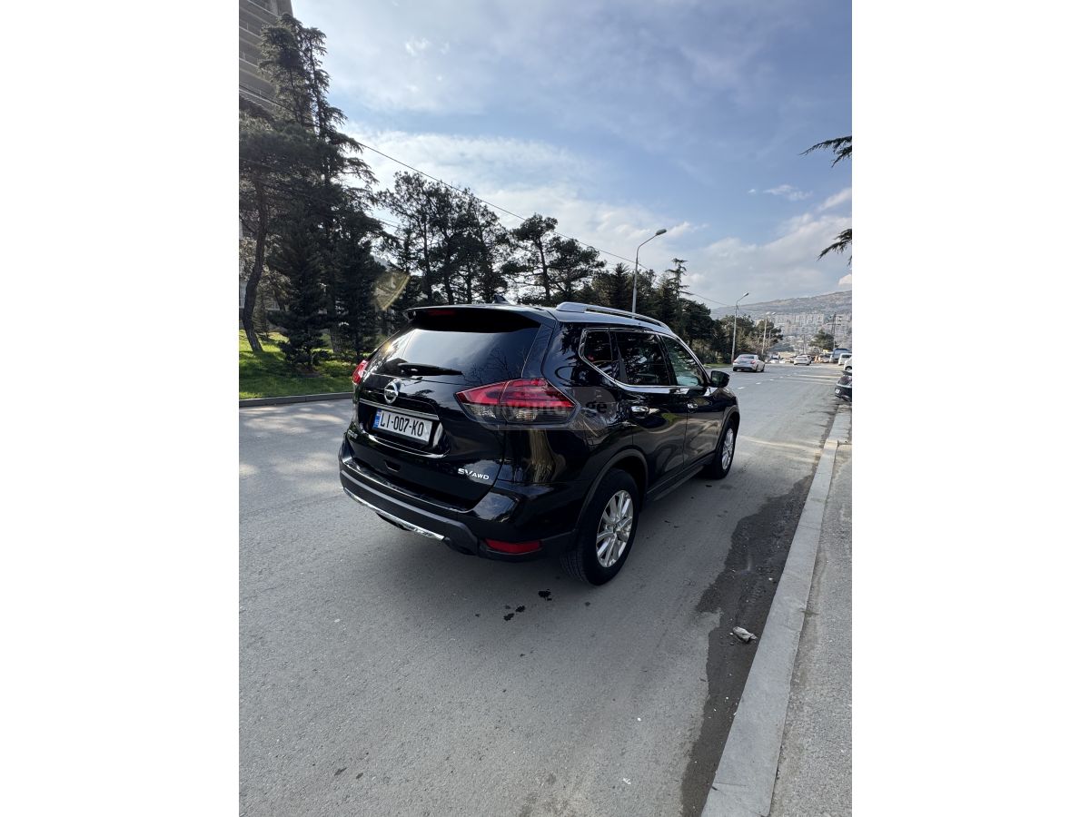 Nissan Rogue - фото 1