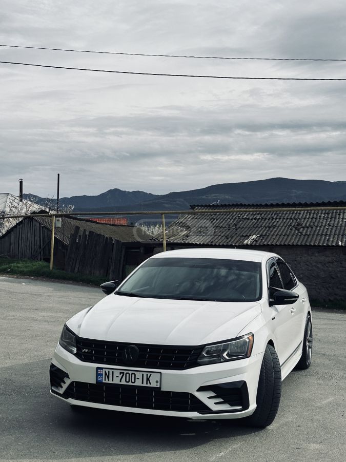 Volkswagen Passat - фото 2