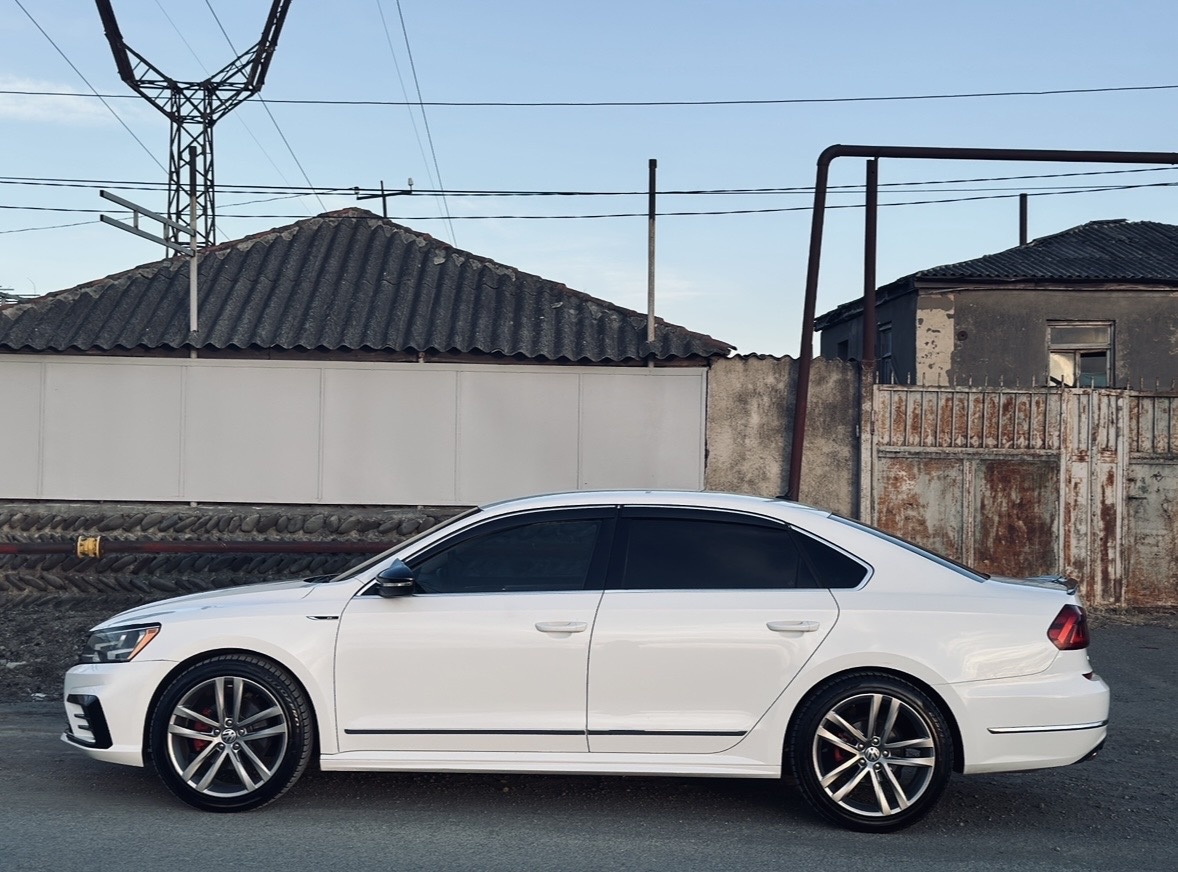 Volkswagen Passat - фото 6