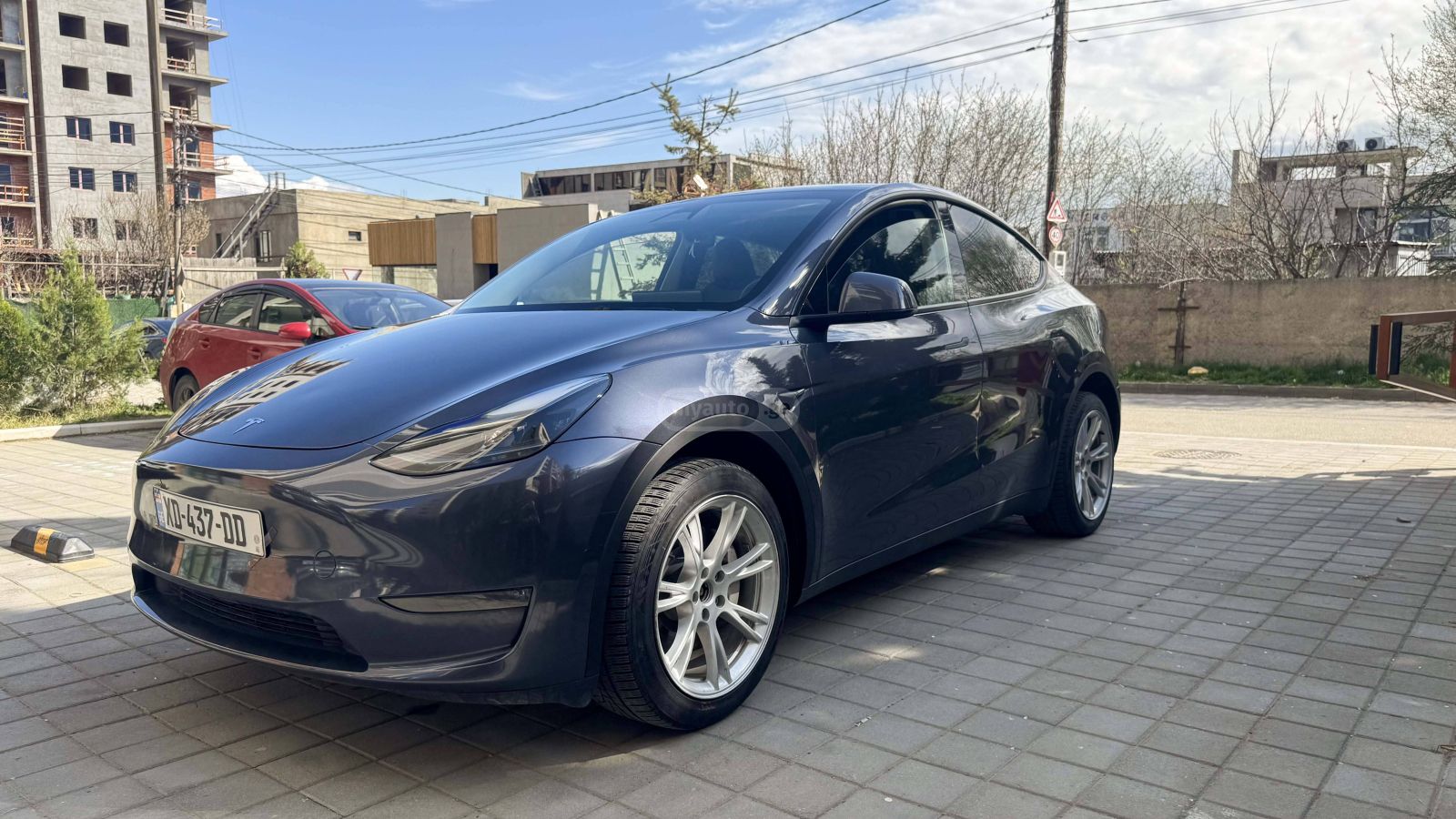 Tesla Model Y - фото 10