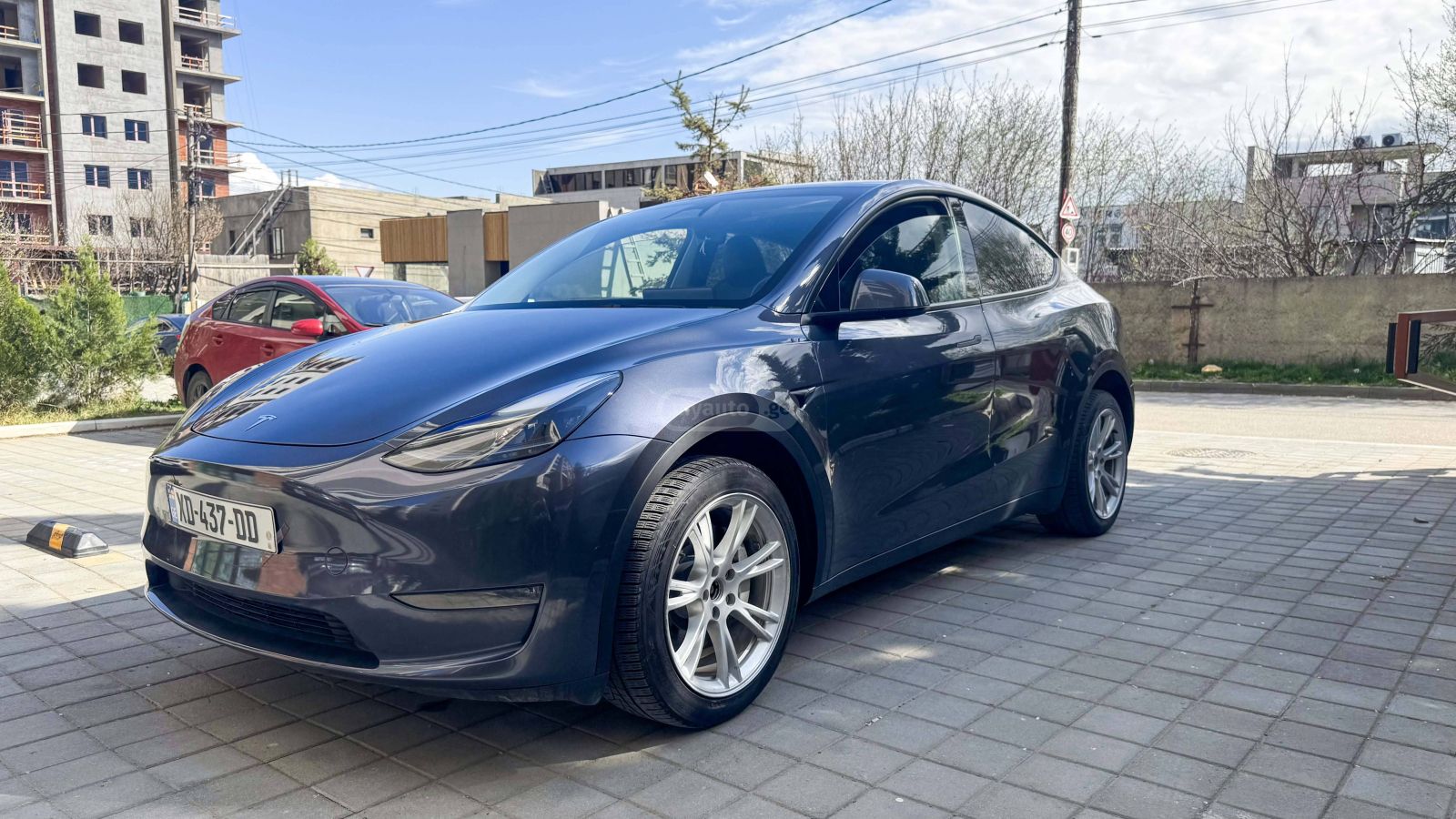 Tesla Model Y - фото 9
