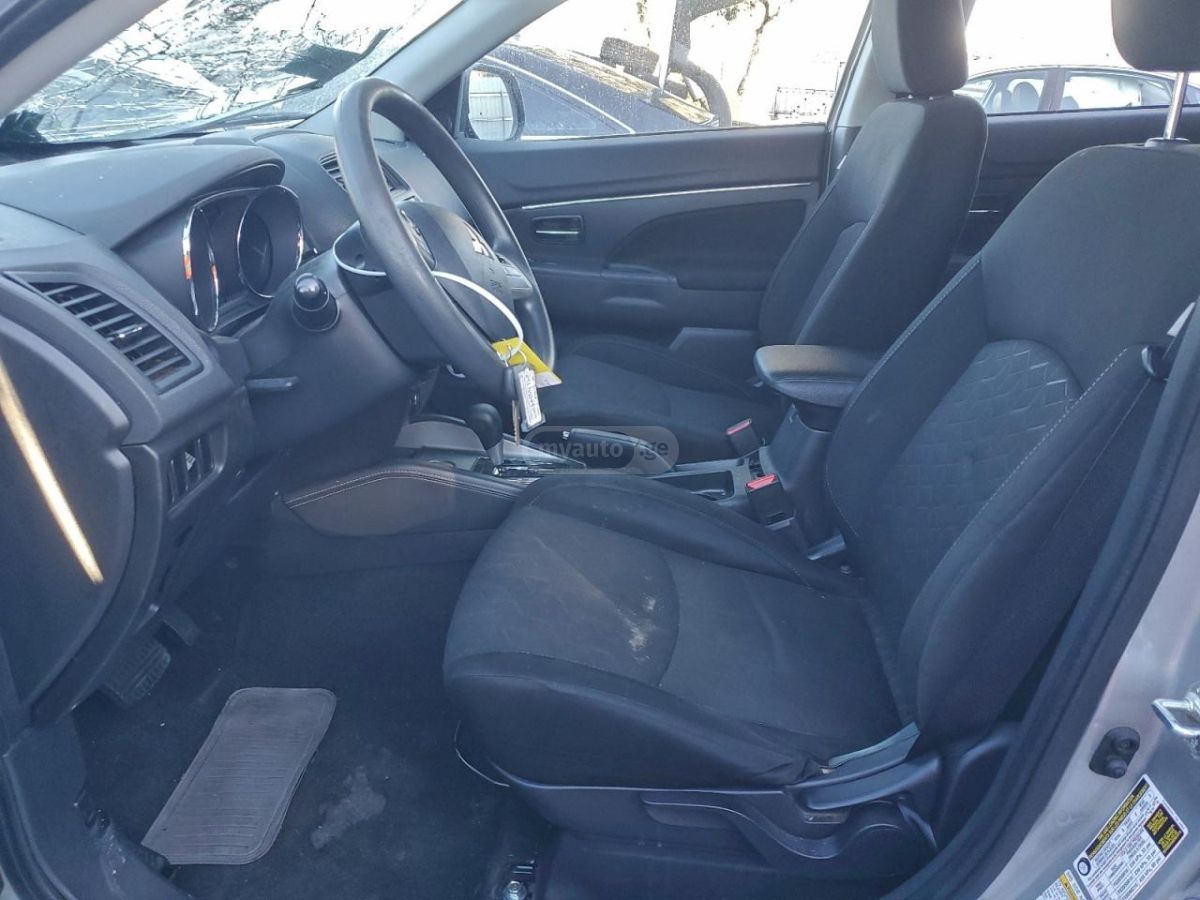 Mitsubishi Outlander - фото 7