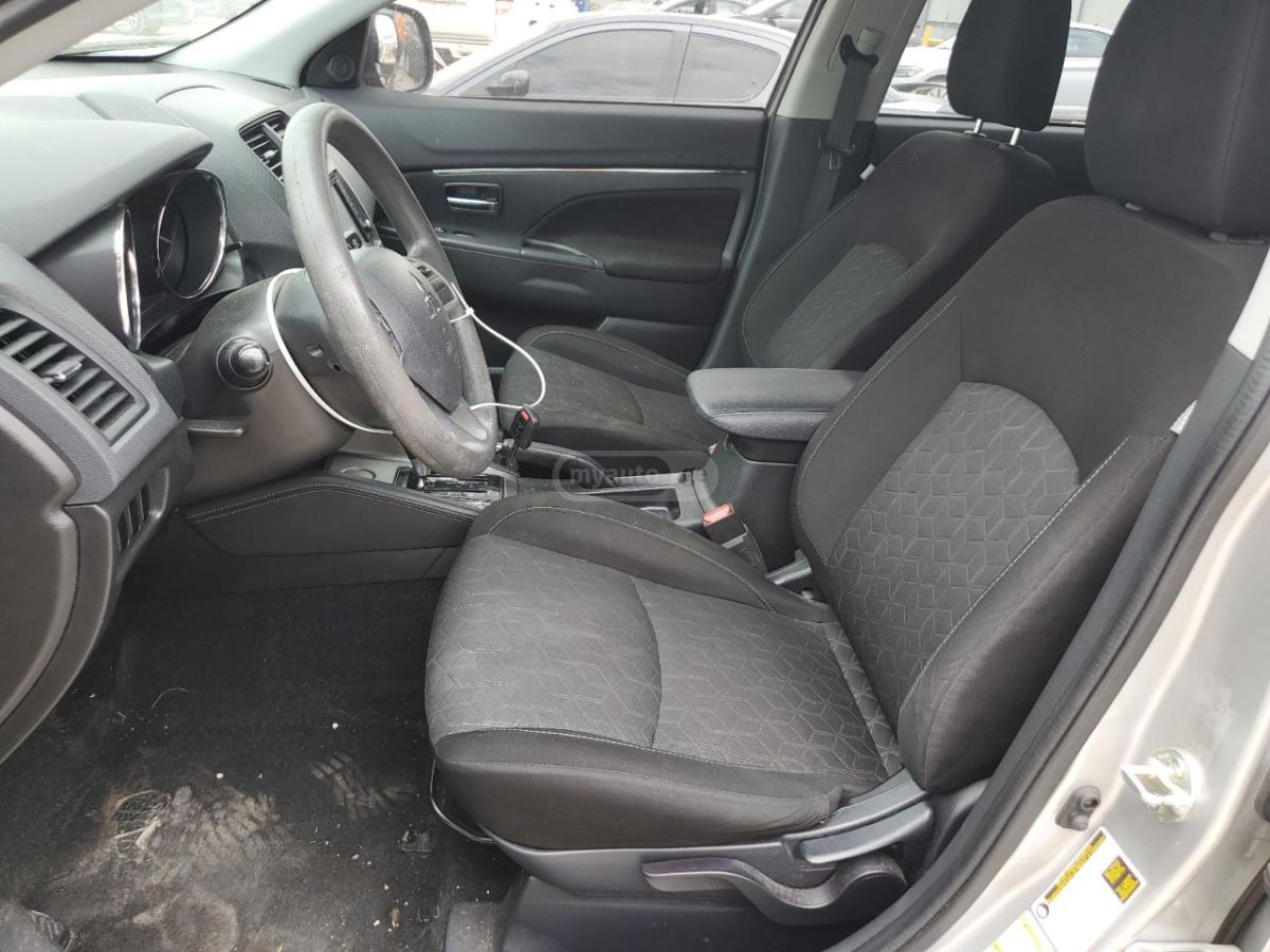 Mitsubishi Outlander - фото 7