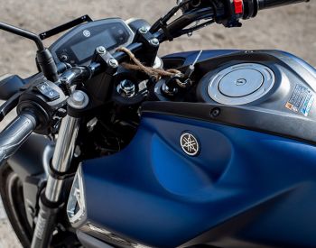 Yamaha FZ-FI 