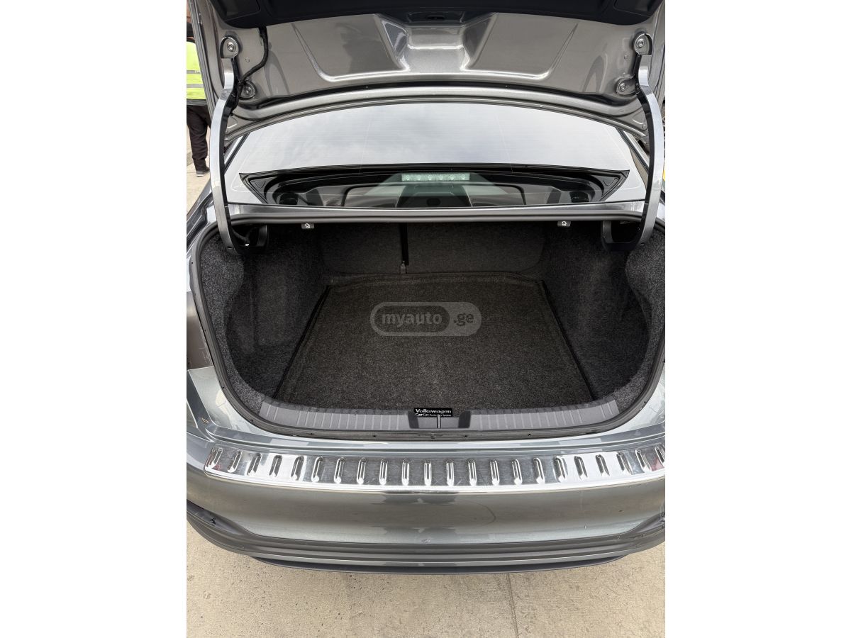 Volkswagen SE — миниатюра 5