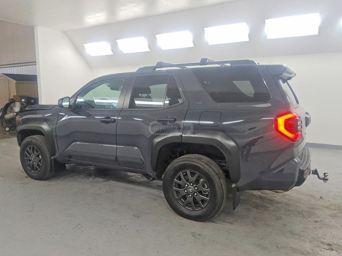 Toyota 4 Runner - фото 3