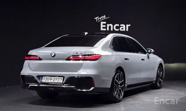 BMW 740 2023 — миниатюра 4