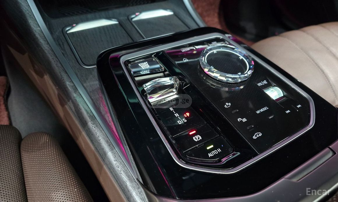 BMW 740 2023 — миниатюра 8