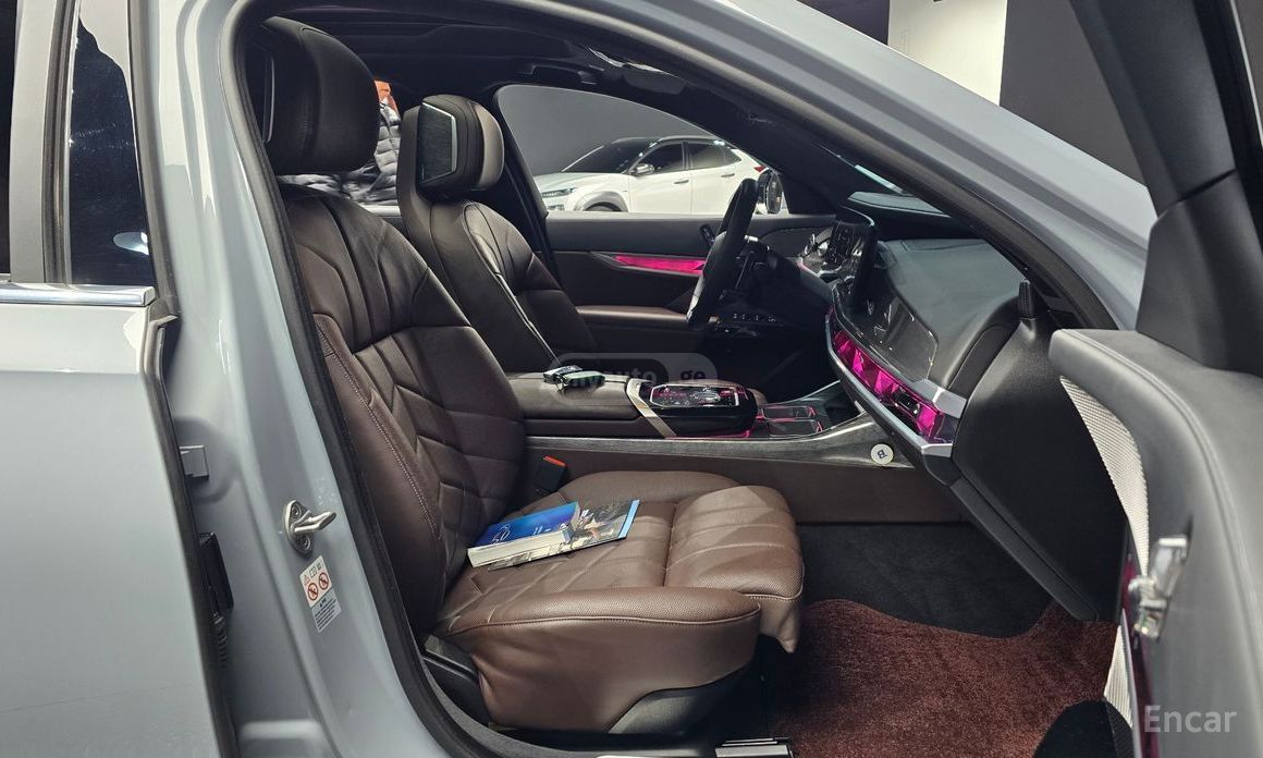 BMW 740 2023 — миниатюра 9