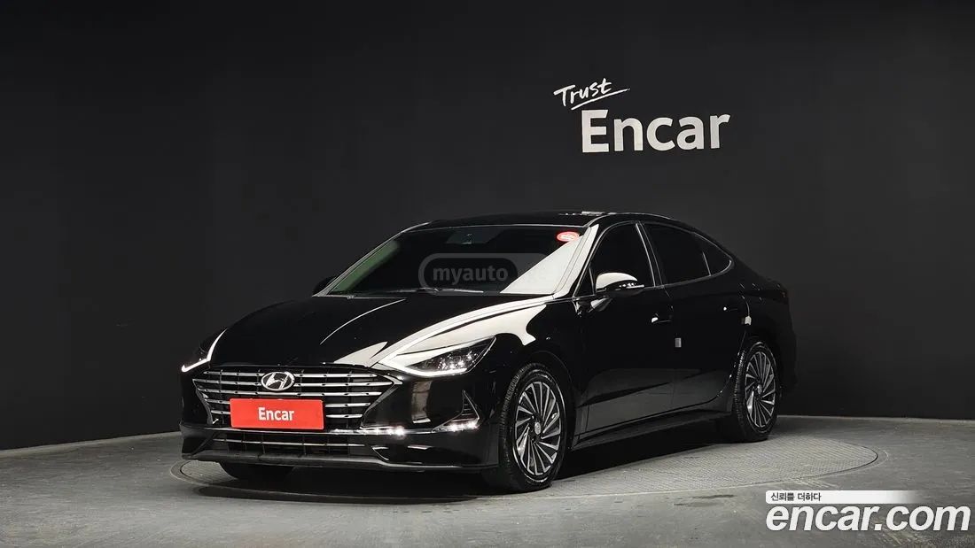 Hyundai Sonata - фото 1