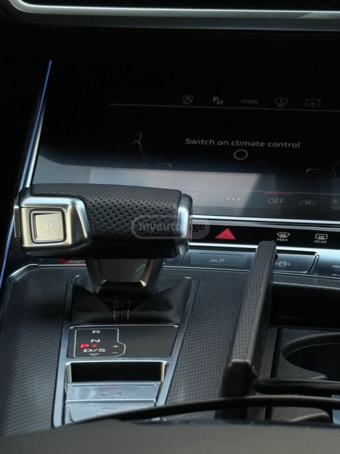 Audi RS6 - фото 12