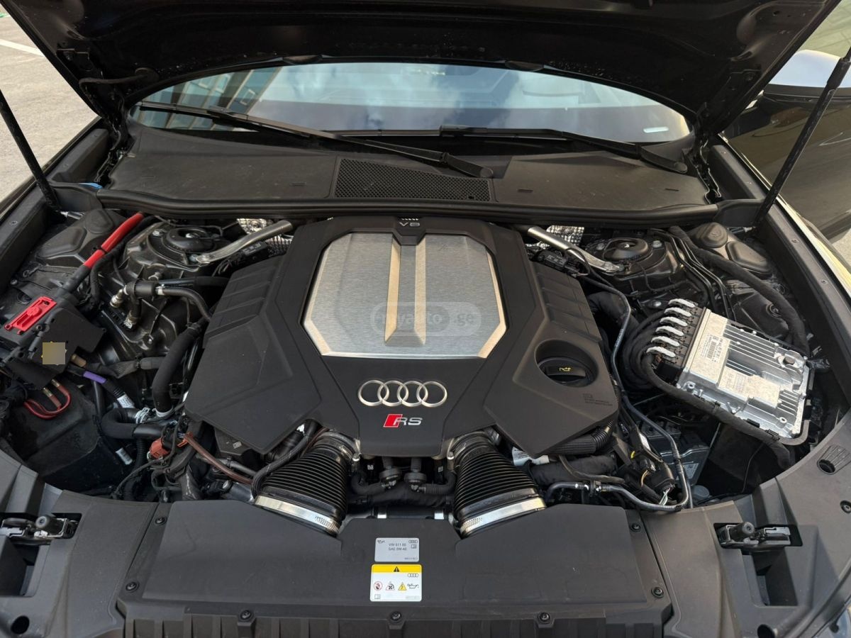 Audi RS6 - фото 15