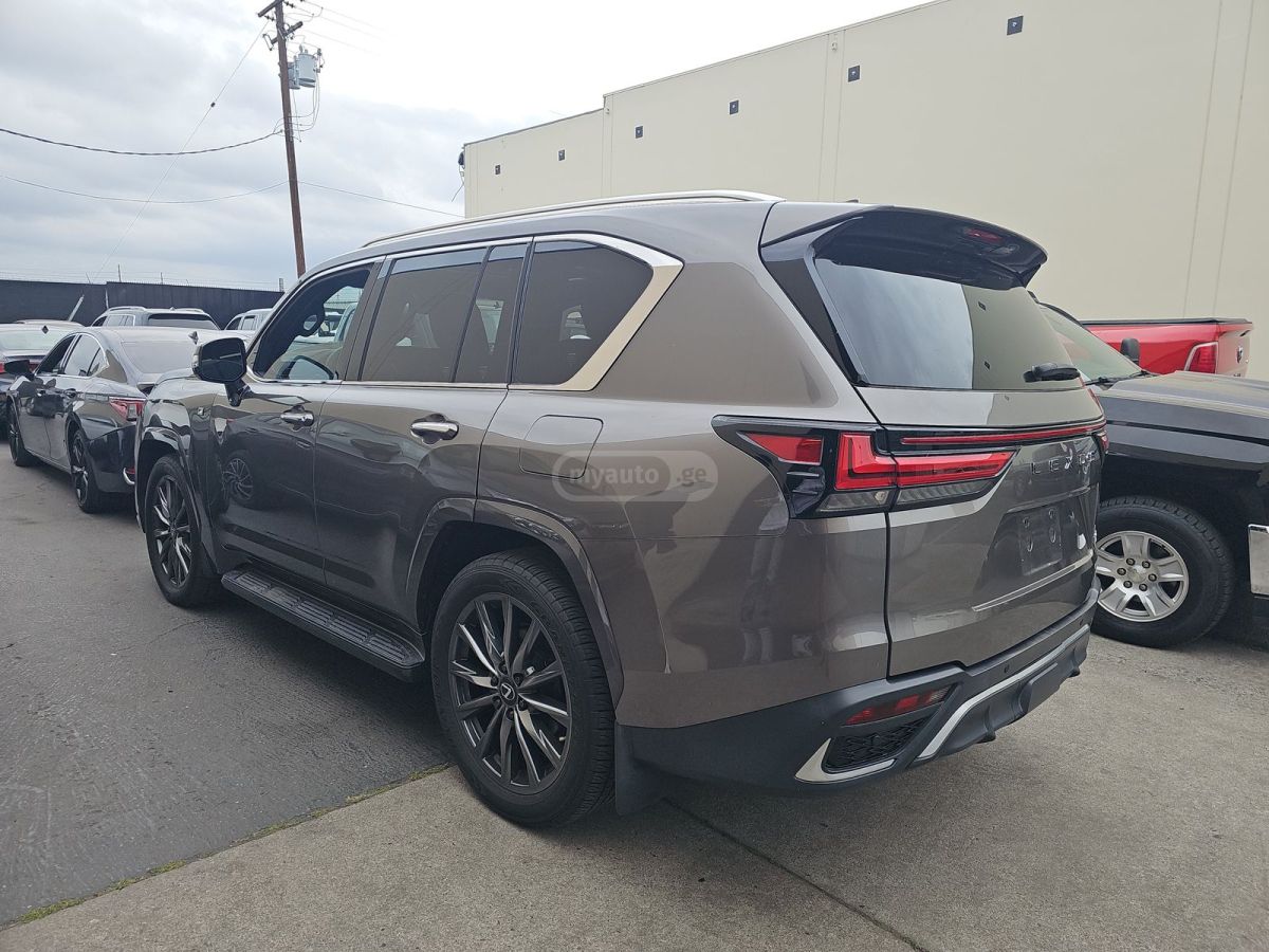 Lexus LX 600 F SPORT 4dr 4x4 Automatic 2023 — миниатюра 3