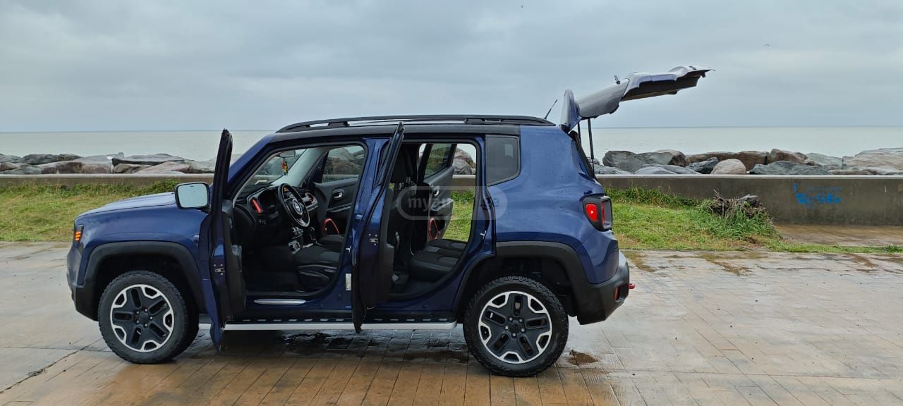 Jeep Renegade - фото 7
