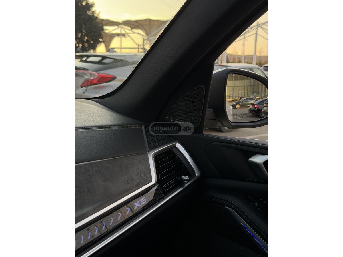 BMW X5 - фото 12