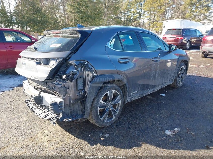 Lexus UX 250 h - фото 3