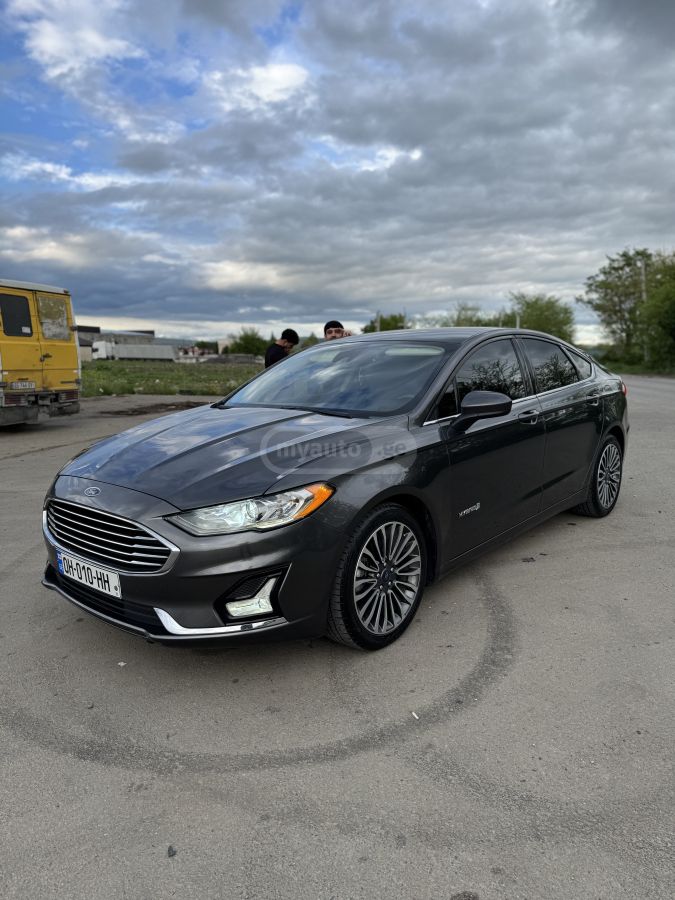 Ford Fusion - фото 2