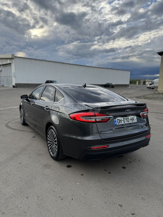 Ford Fusion - фото 3