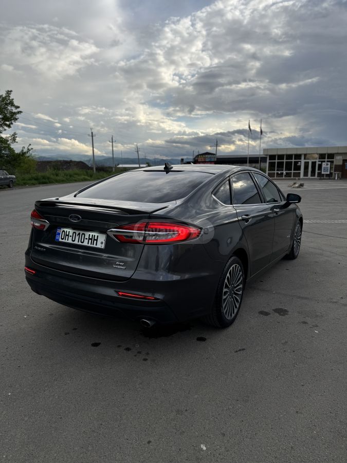 Ford Fusion - фото 4