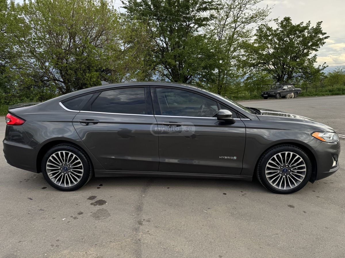 Ford Fusion - фото 5