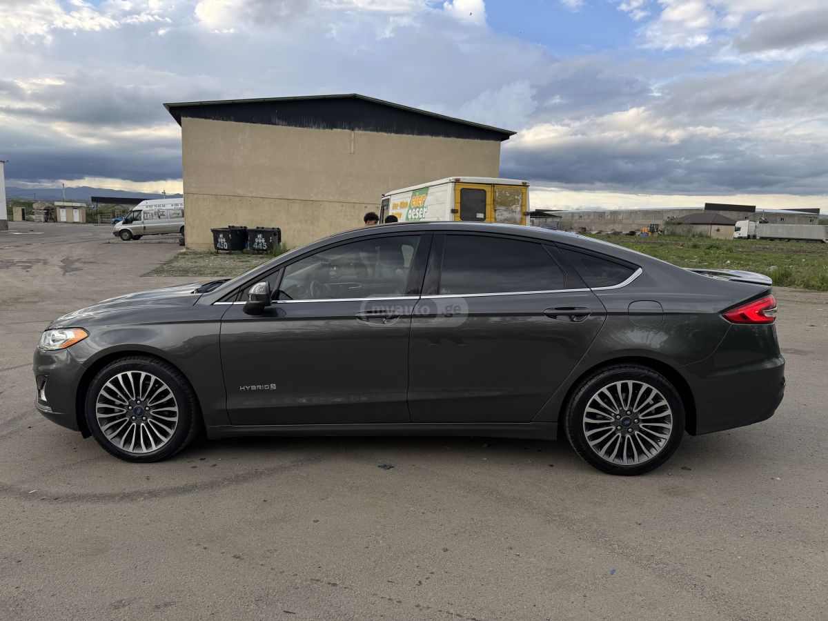 Ford Fusion - фото 6