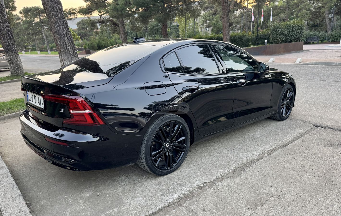 Volvo T8 PLUG-IN HYBRID — миниатюра 3