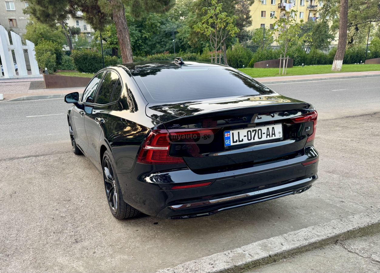 Volvo T8 PLUG-IN HYBRID — миниатюра 5