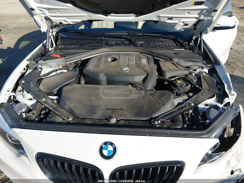 BMW 230i 2021 — миниатюра 9