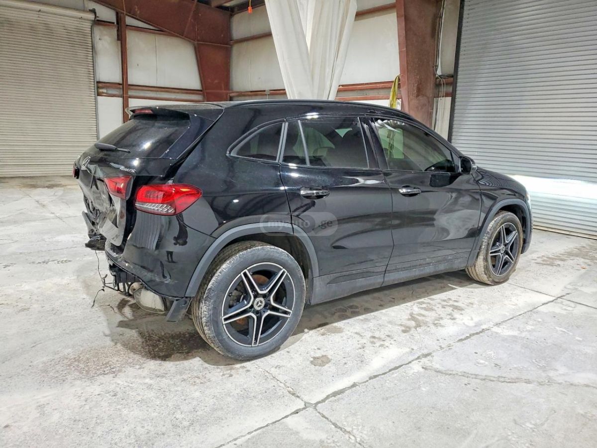 Mercedes-Benz GLA 250 - фото 3