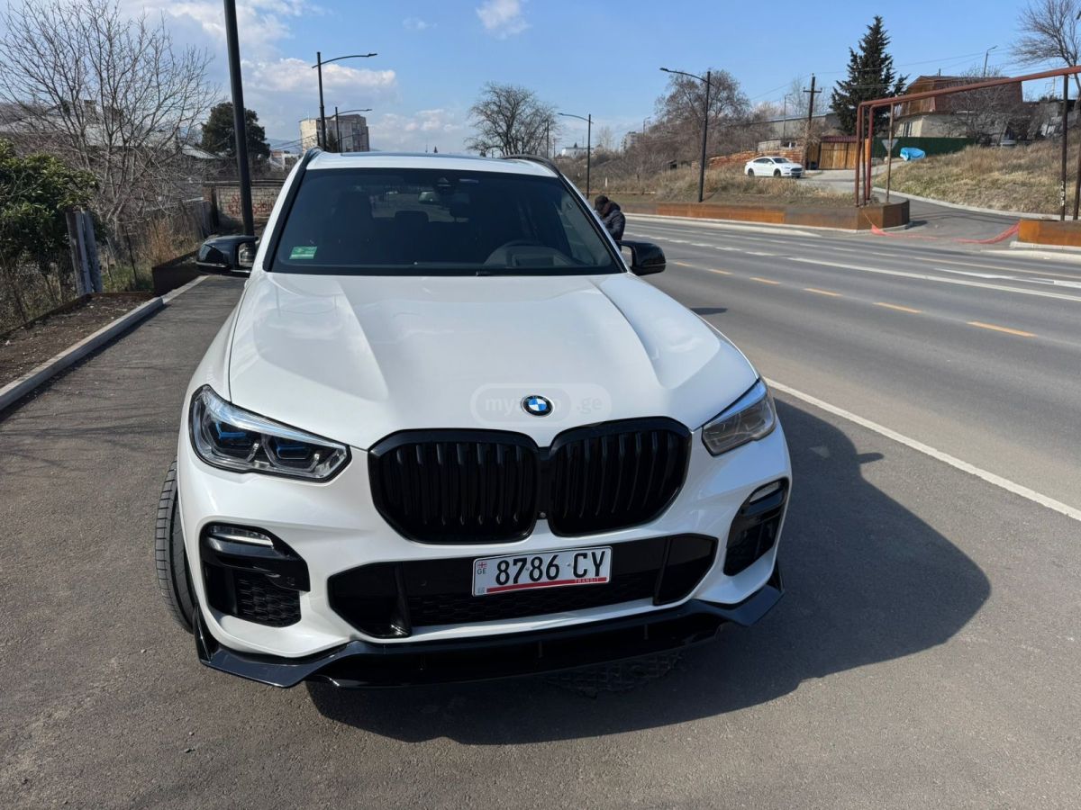 BMW X5 - фото 1