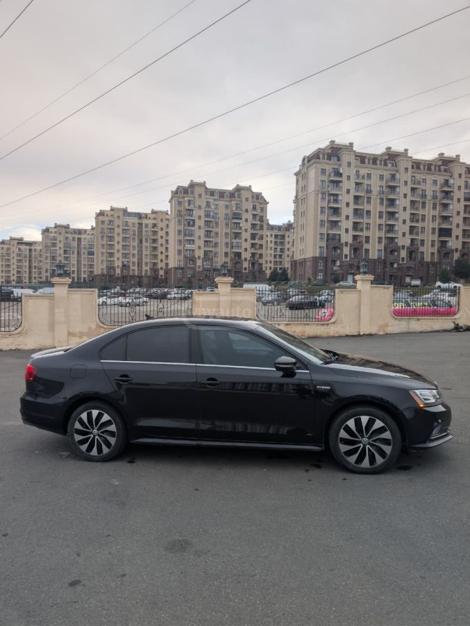 Volkswagen Jetta - фото 2