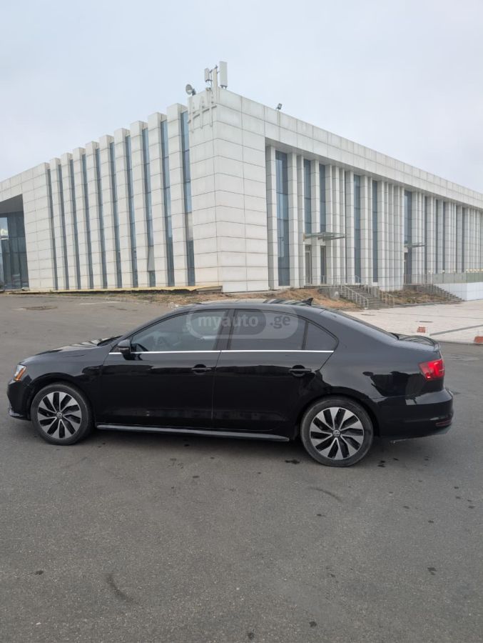 Volkswagen Jetta - фото 3