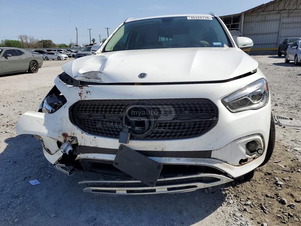 Mercedes-Benz Base GLA 250 4dr Front-Wheel D — миниатюра 5