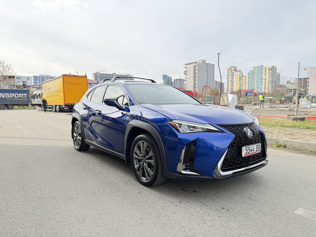 Lexus UX 250 h - фото 1