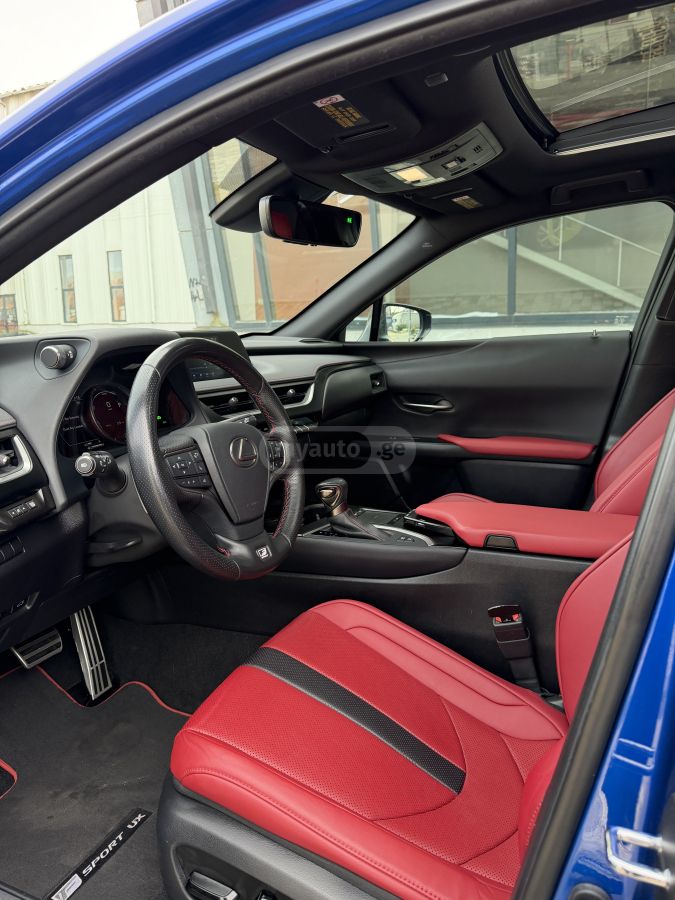 Lexus UX 250 h - фото 7