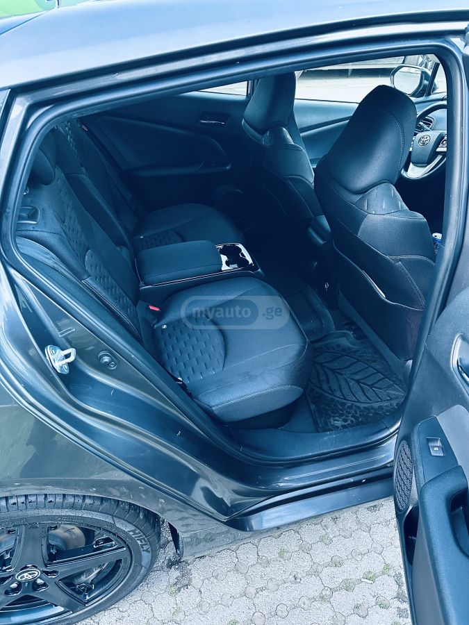 Toyota Prius - фото 11