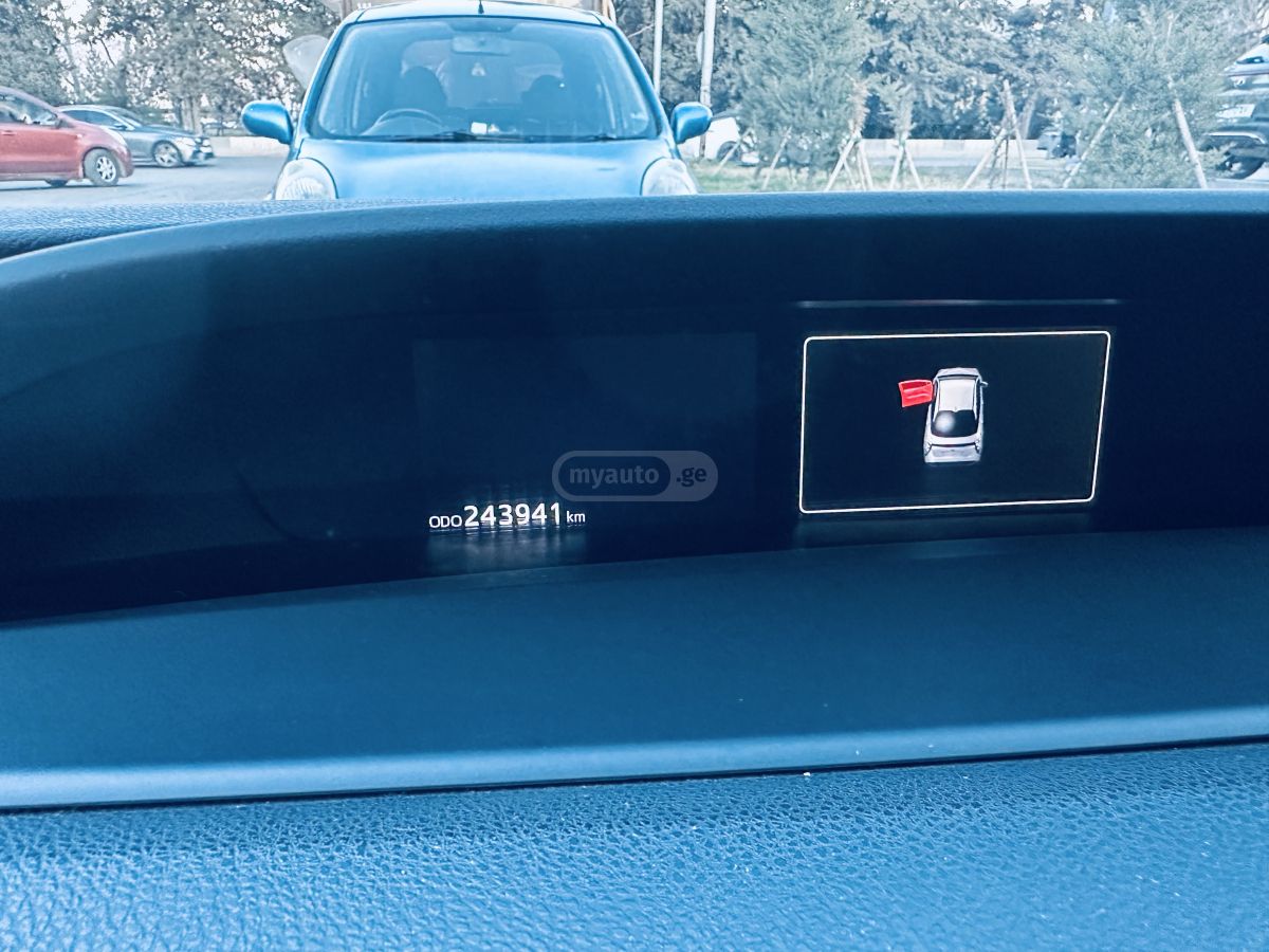 Toyota Prius - фото 13