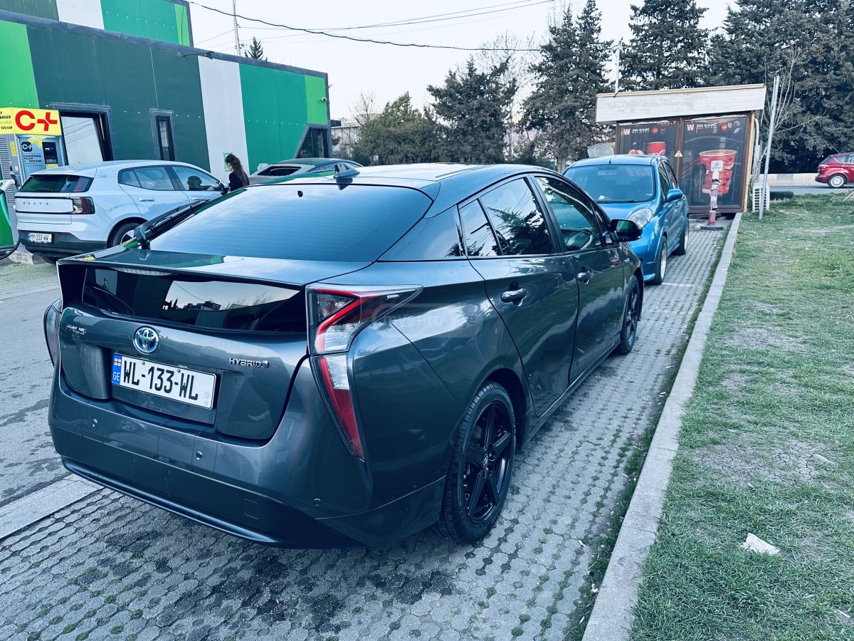 Toyota Prius - фото 6