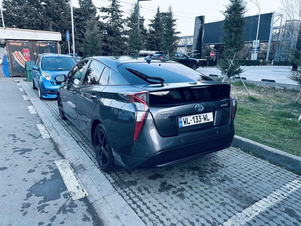 Toyota Prius - фото 7