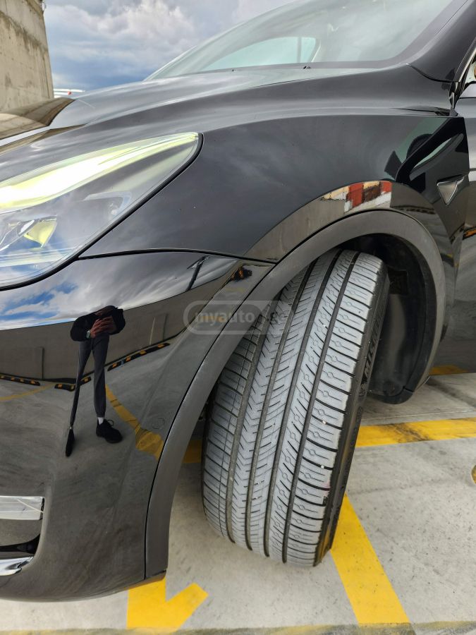 Tesla Model Y - фото 14