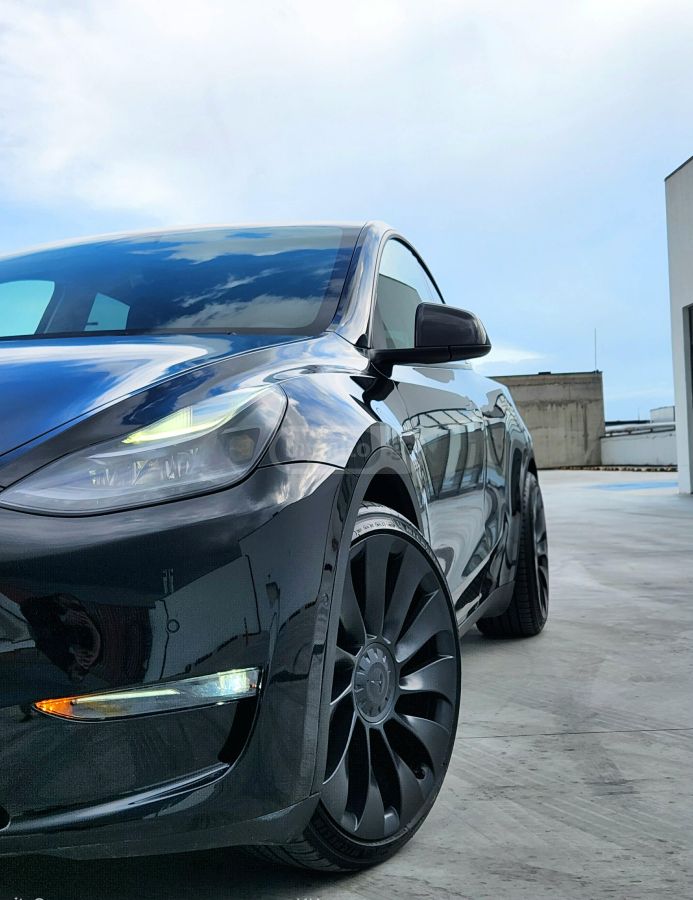 Tesla Model Y - фото 2