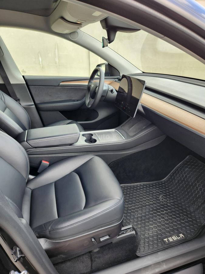 Tesla Model Y - фото 7